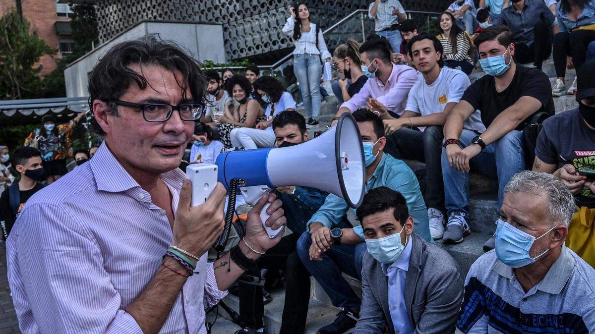 Colombia’s former Minister of Health and Presidential candidate Alejandro Gaviria, delivers a speech during a political rally in Medellin, Colombia on September 3, 2021. (Photo by JOAQUIN SARMIENTO / AFP) (Photo by JOAQUIN SARMIENTO/AFP via Getty Images)