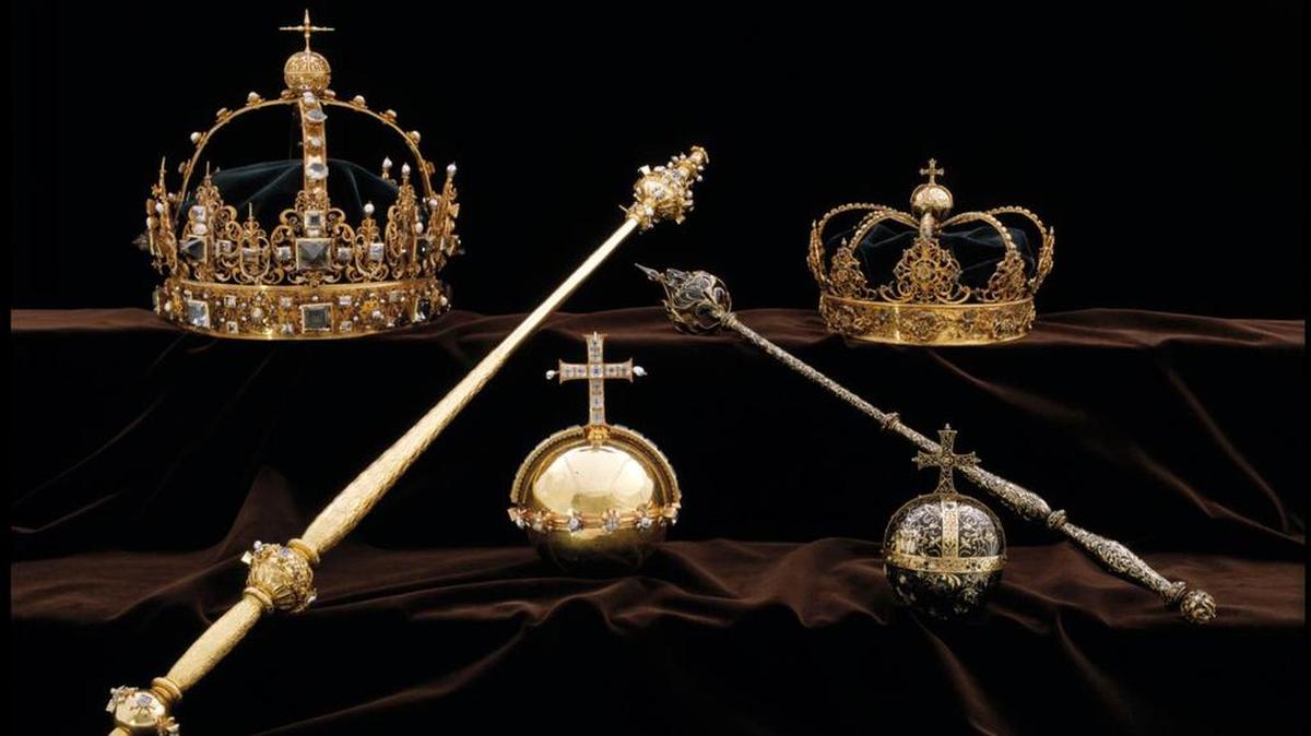 La policía de Suecia inició una intensa búsqueda de los ladrones que el 31 de julio robaron dos coronas del tesoro real sueco.