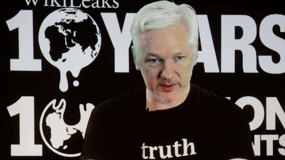 Julian Assange, fundador de WikiLeaks, participa el pasado octubre en una conferencia de prensa en Internet. Assange reveló esta semana una supuesta estrategia de espionaje de la CIA.
