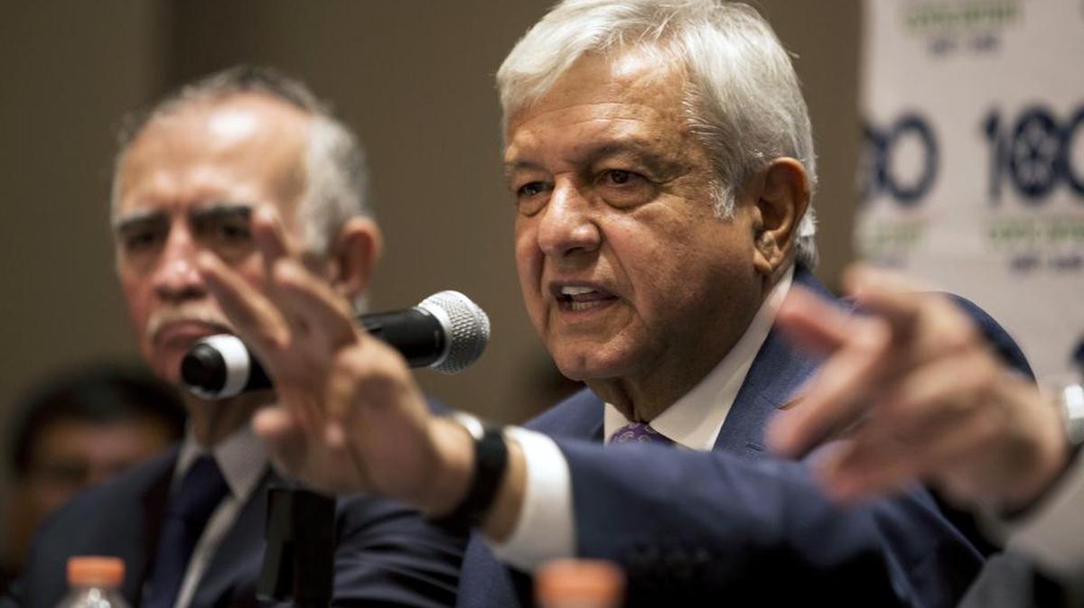 El presidente electo de México, Andrés Manuel López Obrador, ofrece una conferencia de prensa el 9 de julio en la capital mexicana.