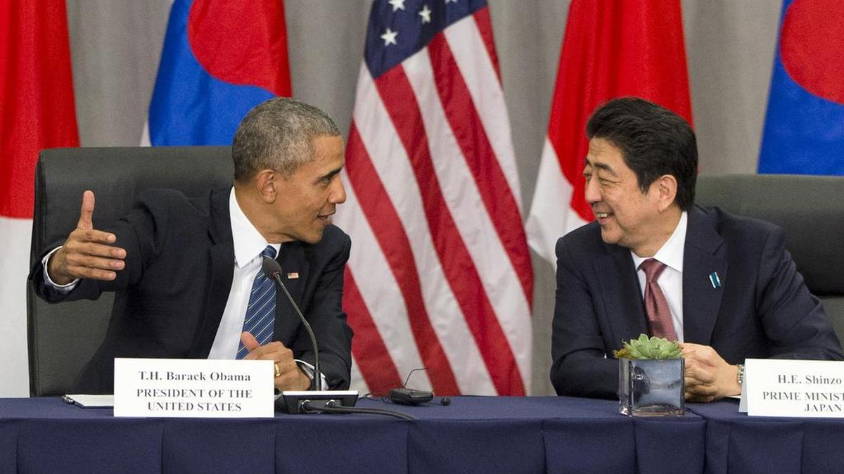 El presidente Barack Obama se reúne con el primer ministro de Japón, Shinzo Abe, en la Cumbre de Seguridad Nuclear celebrada en Washington el pasado marzo. Obama viaja este mes a Hiroshima.