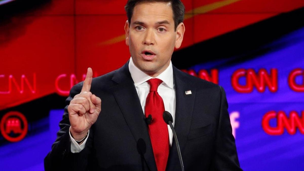 En el debate republicano del martes 15, Marco Rubio propuso una estrategia basada en bombardeos específicos contra grupos terroristas, y alianzas con los opositores de ISIS.