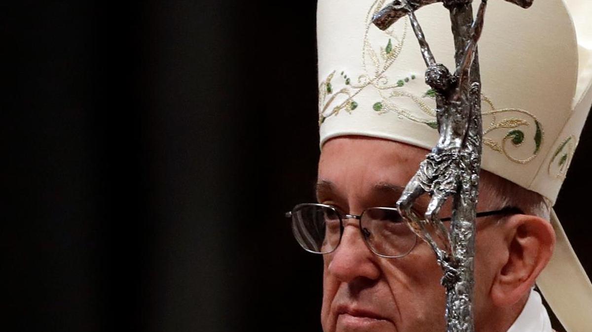 El Papa Francisco celebra una misa en la Basílica de San Pedro del Vaticano el 13 de noviembre.