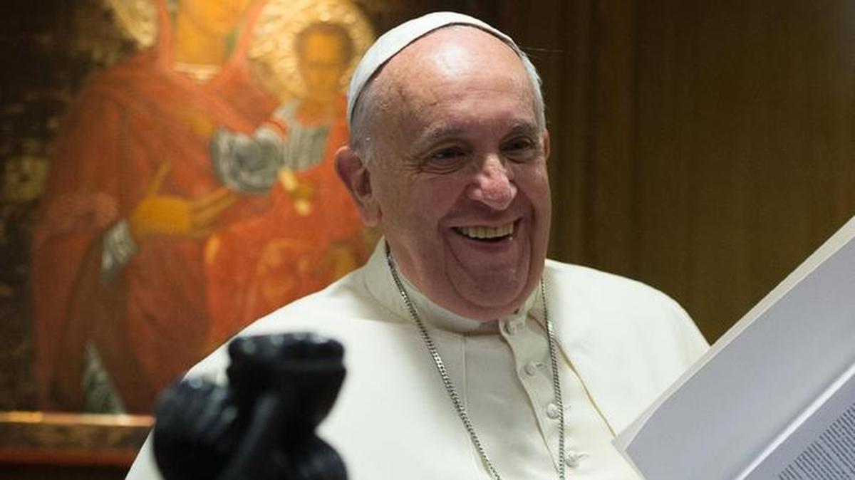 
El papa Francisco suavizó el martes pasado las regulaciones eclesiásticas para anular los matrimonios.
