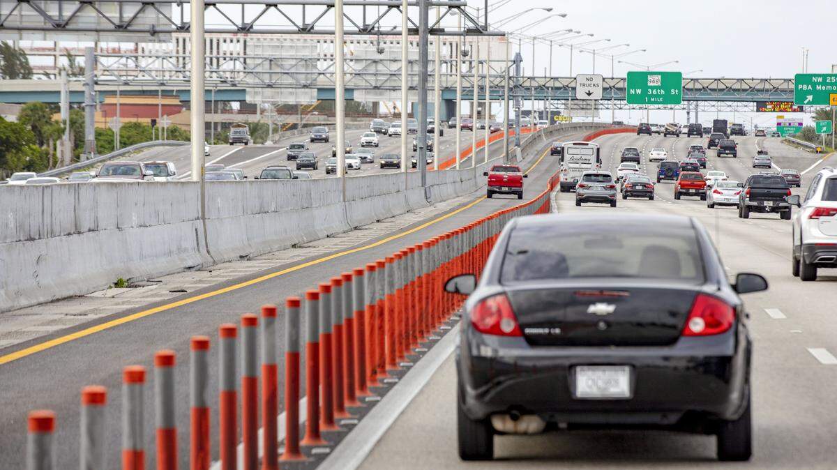 Vista del carril expreso de la autopista estatal 826 en dirección norte, también conocida como el Palmetto, cerca de la salida a West Flagler Street.