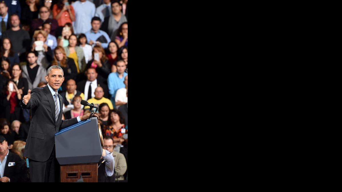 
El presidente Barack Obama habla de su acción ejecutiva sobre inmigración en la escuela superior Del Sol en Las Vegas, el 21 de noviembre.
