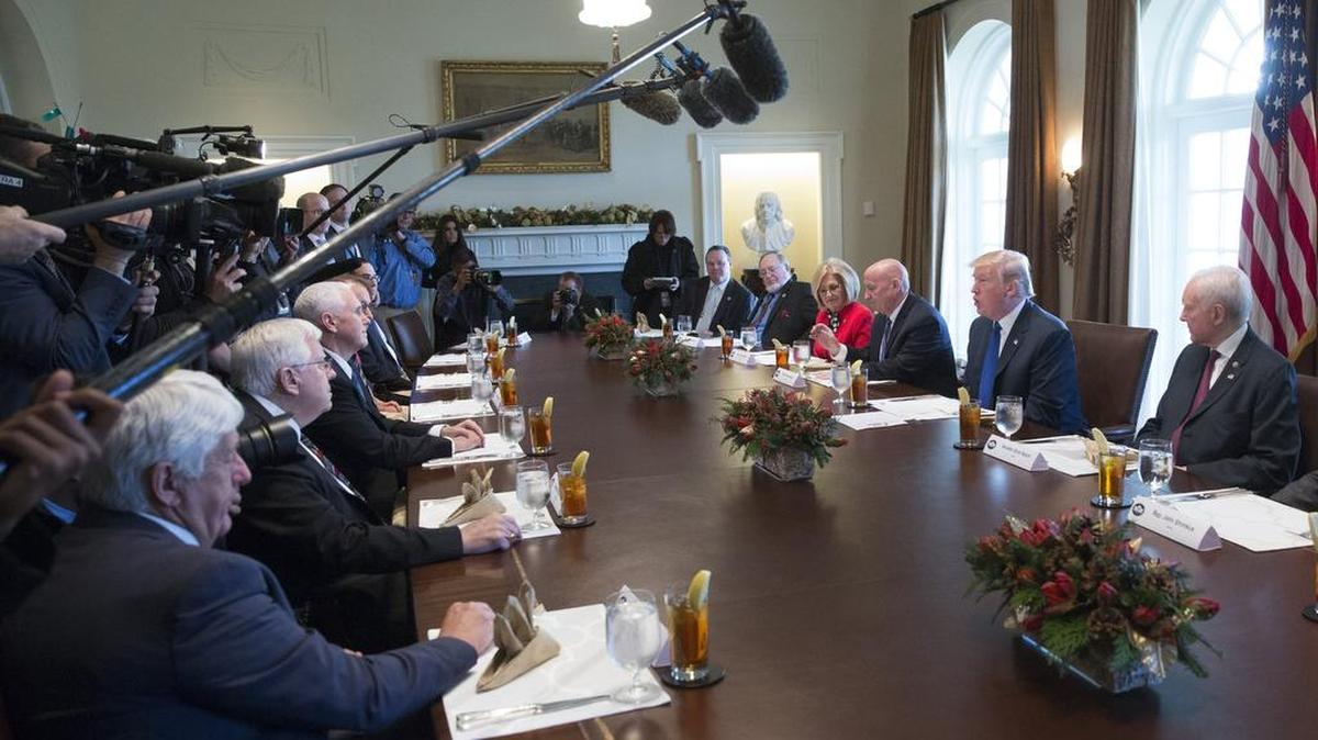 El presidente Donald Trump habla sobre la reforma tributaria en una reunión bicameral el 13 de diciembre en la Casa Blanca.