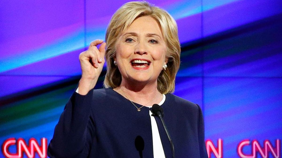 
La precandidata demócrata Hillary Rodham Clinton habla durante el debate presidencial de CNN el martes, en Las Vegas. 
