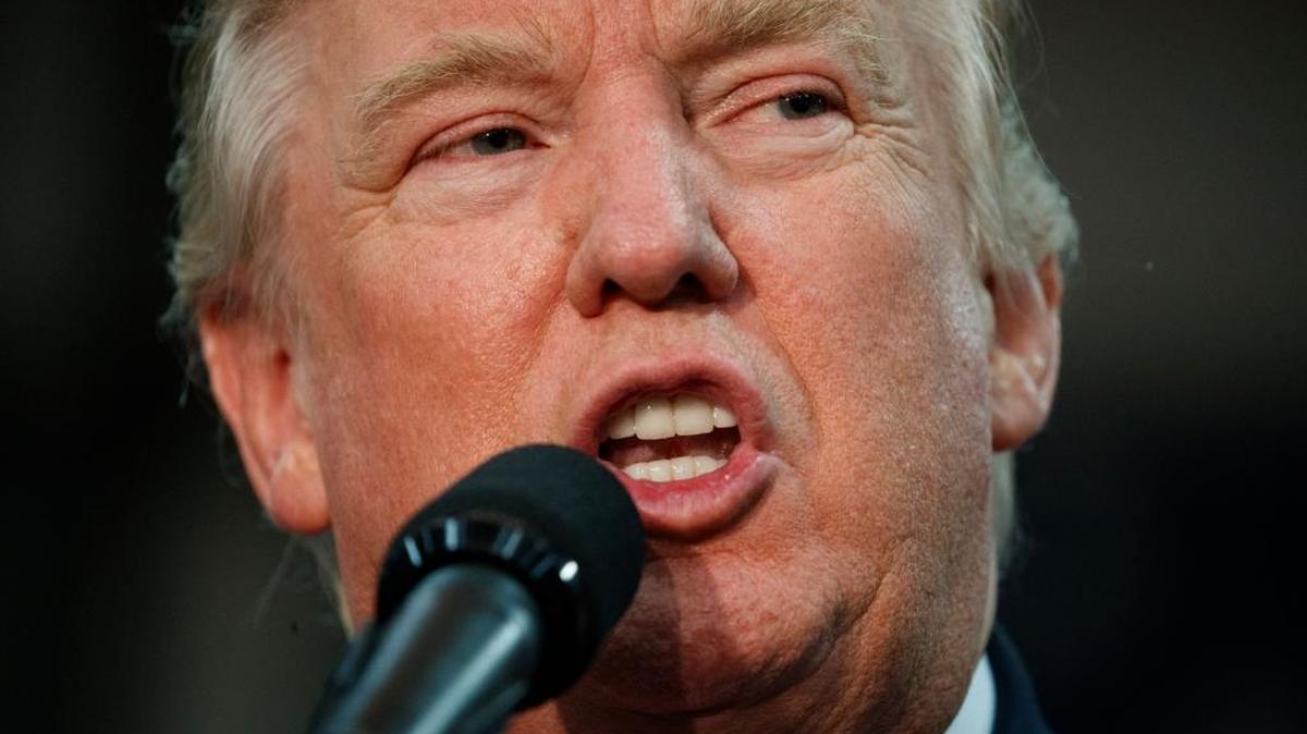 El candidato presidencial republicano, Donald Trump, en un mitin de campaña en Springfield, Ohio, el jueves 27.