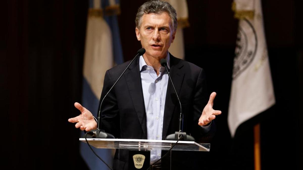 El candidato opositor Mauricio Macri, jefe de gobierno de la Ciudad de Buenos Aires, en la ceremonia de aniversario de la Policía Metropolitana de Buenos Aires, Argentina, el miércoles 28.