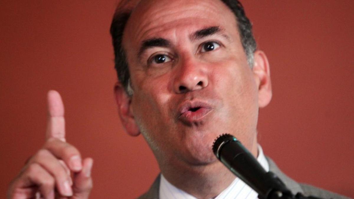 Roger Noriega, ex director del departamento de América Latina del Departamento de Estado durante la administración de George W. Bush, en 2011. Noriega dijo que no se sumará a la campaña de Trump.