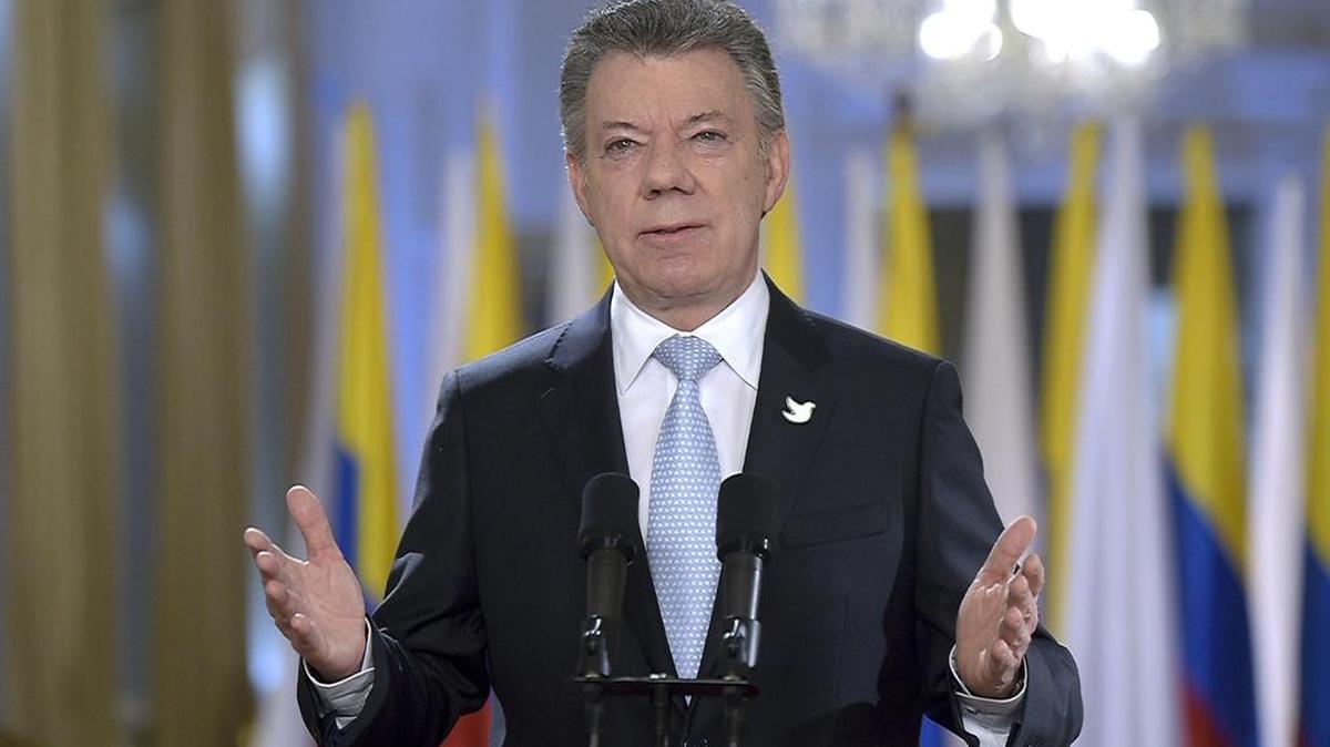 El mandatario colombiano Juan Manuel Santos anuncia el acuerdo de paz con las FARC, en una alocución por radio y televisión el 24 de agosto de 2016.