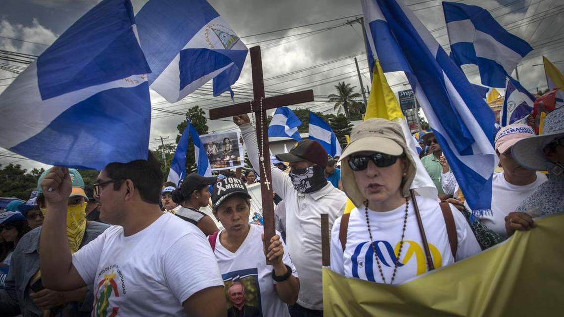 Una manifestación en apoyo de la Iglesia Católica recorre Managua el 28 de julio. El Papa Francisco no ha condenado la represión gubernamental en Nicaragua.