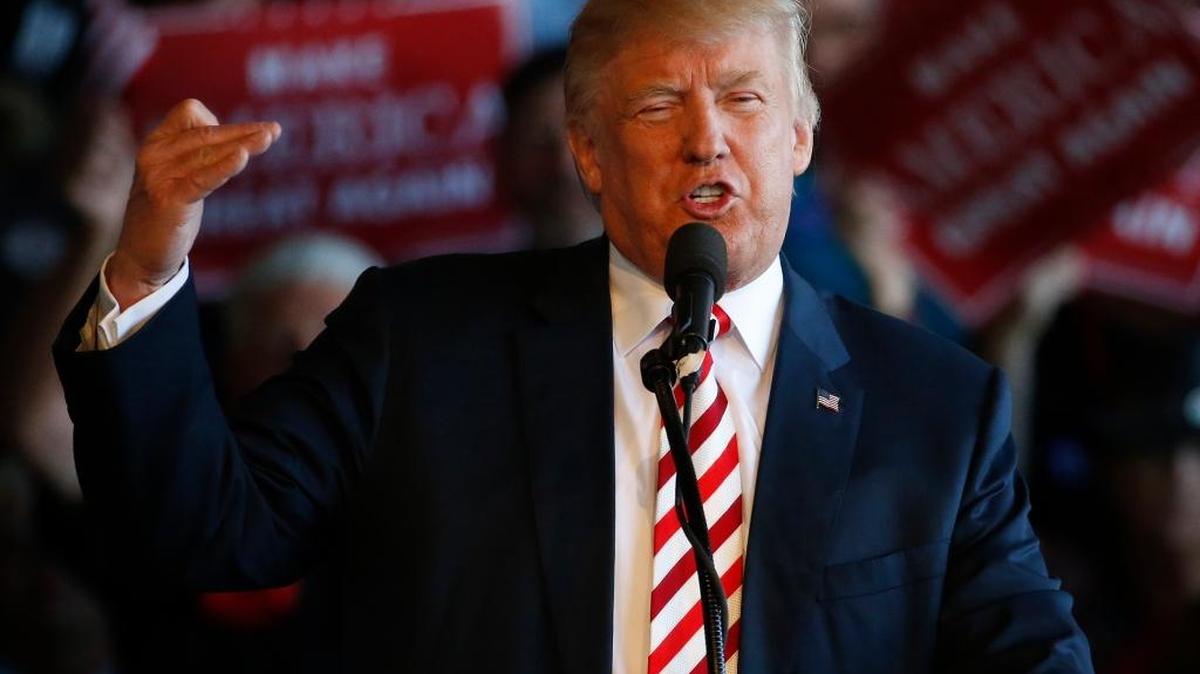 El candidato presidencial republicano Donald Trump habla en un mitin de campaña el martes 18, en Grand Junction, Colorado.