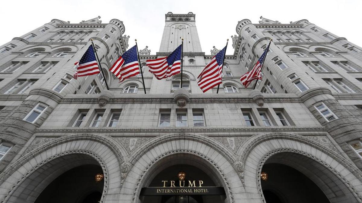 Gobiernos extranjeros han trasladado sus eventos en Washington al Trump International Hotel en la capital del país.