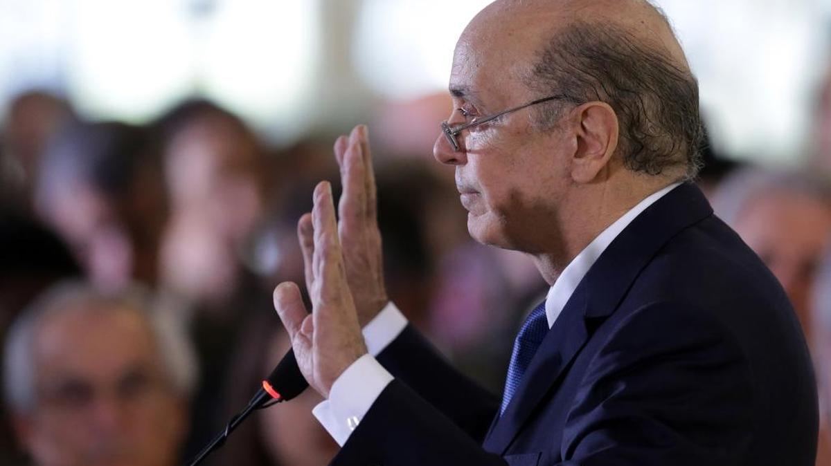 Jose Serra, ministro de Relaciones Exteriores de Brasil, jura el cargo en el Palacio de Itamaraty, en Brasilia, el 18 de mayo.