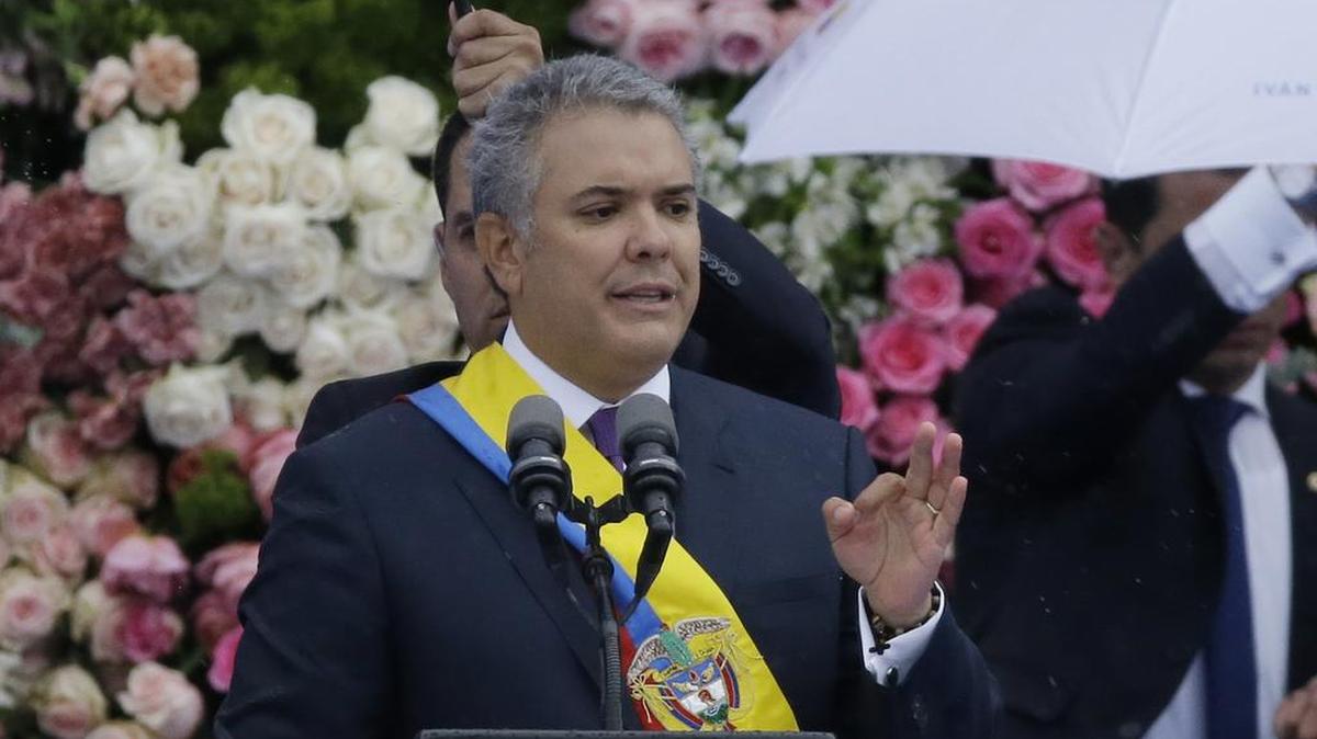 El recién juramentado presidente de Colombia, Iván Duque, habla en la ceremonia inaugural en Bogotá, el 7 de agosto.