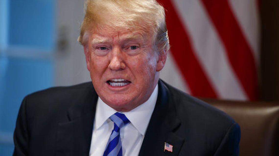 El presidente Donald Trump habla durante una mesa redonda sobre política de inmigración de California en el salón del gabinete de la Casa Blanca, e una imagen del 16 de mayo.