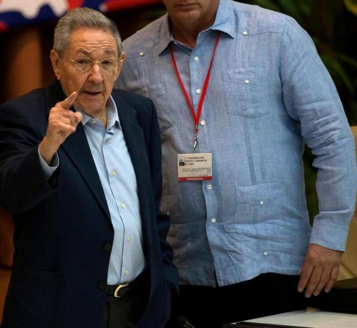 El gobernante cubano Raúl Castro y el vicepresidente Miguel Díaz Canel en el Congreso del Partido Comunista cubano, en abril del 2016.