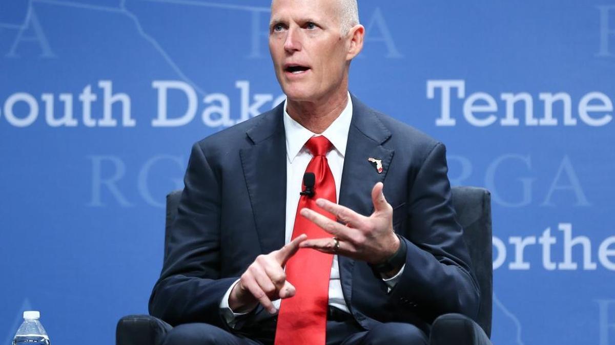 El gobernador de la Florida, Rick Scott, en un panel de discusión en la conferencia anual de la Asociación de Gobernadores Republicanos, en Las Vegas, en noviembre del 2015. 