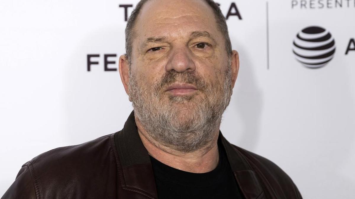 Las denuncias contra el productor cinematográfico Harvey Weinstein por acoso sexual han dado lugar a una avalancha de acusaciones contra hombre en posiciones de poder.