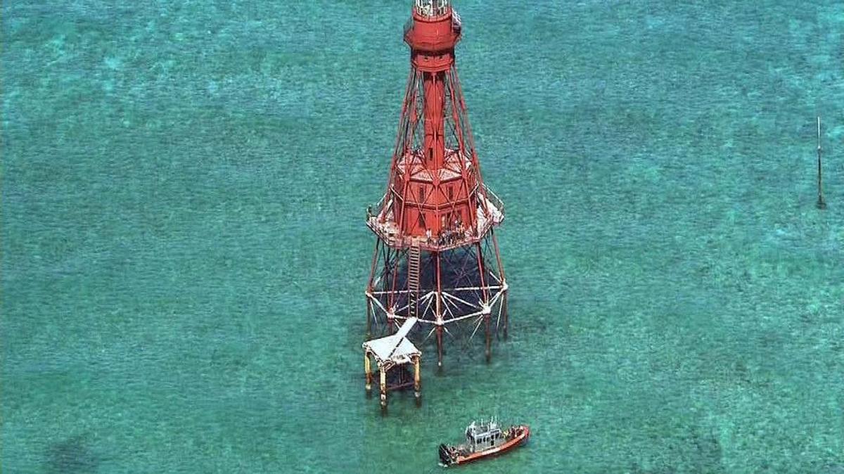 Imagen tomada de un video hecho al grupo de cubanos en el Faro American Shoal, cerca de Sugarloaf Key.