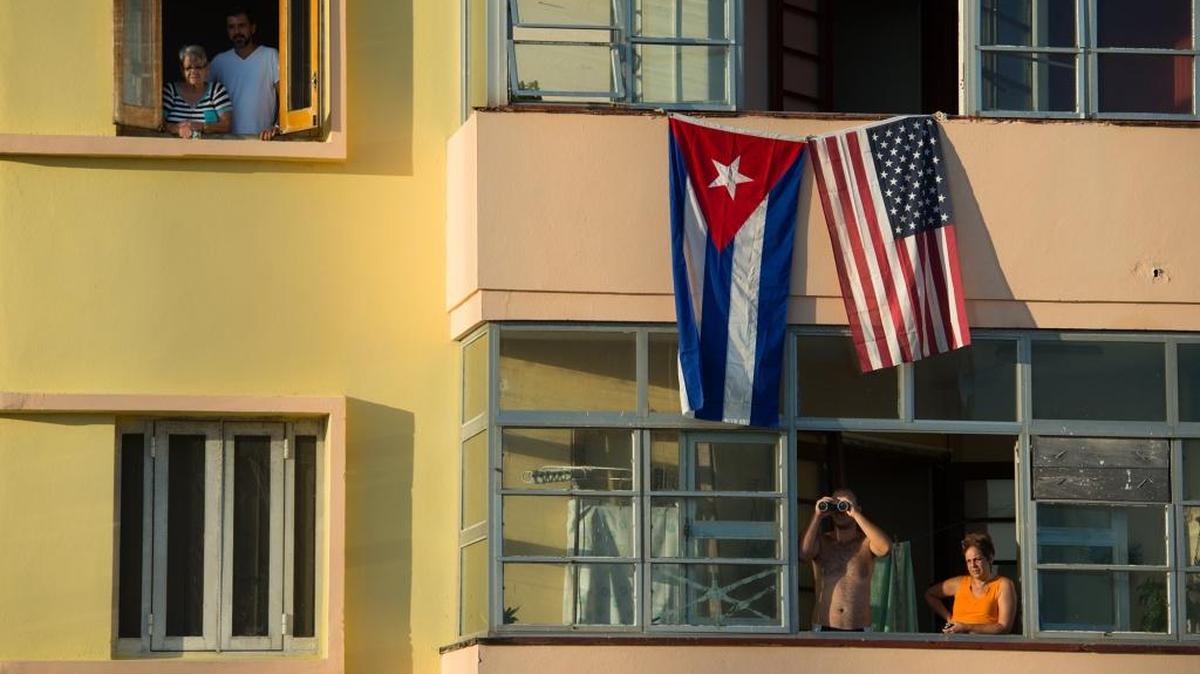 La bandera norteamericana y cubana han estado presentes en los edificios de La Habana desde el restablecimiento de las relaciones en diciembre del 2014.