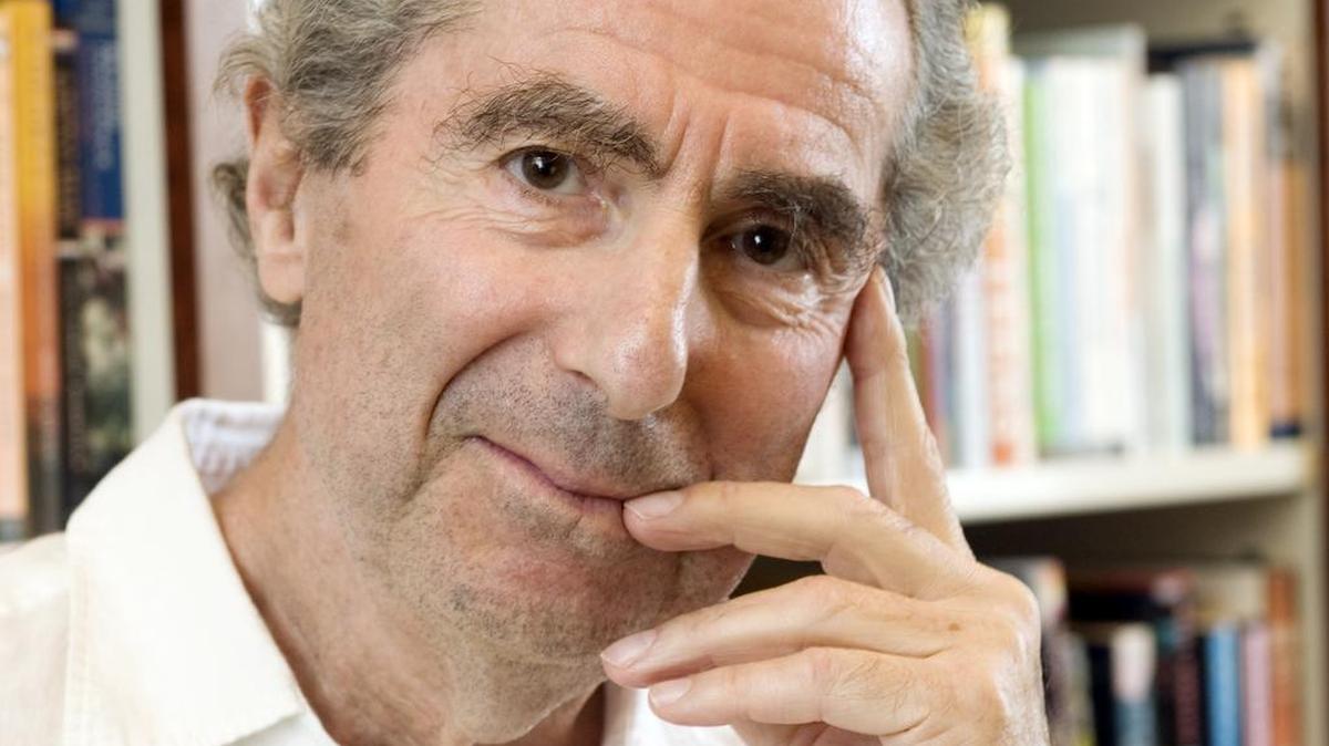** FILE ** In this Sept. 8, 2008 file photo, author Philip Roth poses for a photo in the offices of his publisher Houghton Mifflin, in New York. (AP Photo/Richard Drew, file)