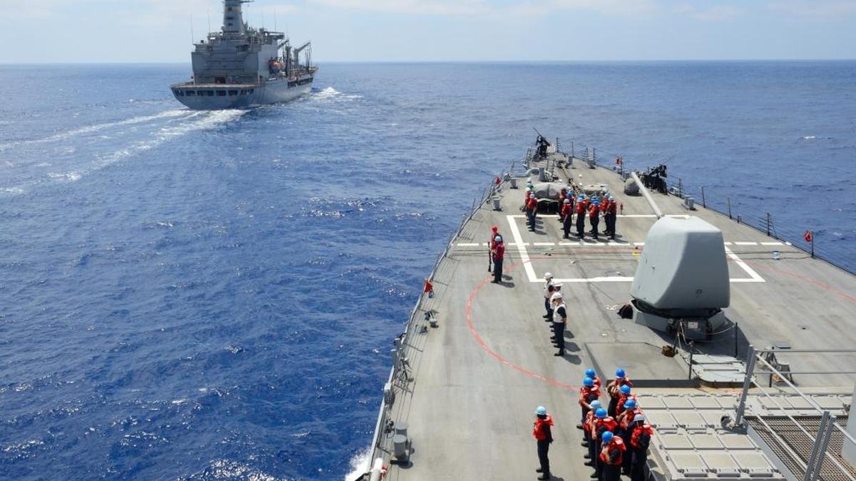 El USS Ross fue uno de los destructores que lanzaron 59 misiles cruceros a una base militar en Siria el 6 de abril, como respuesta de Estados Unidos a un ataque con armas químicas lanzado por el gobierno sirio contra la población civil.