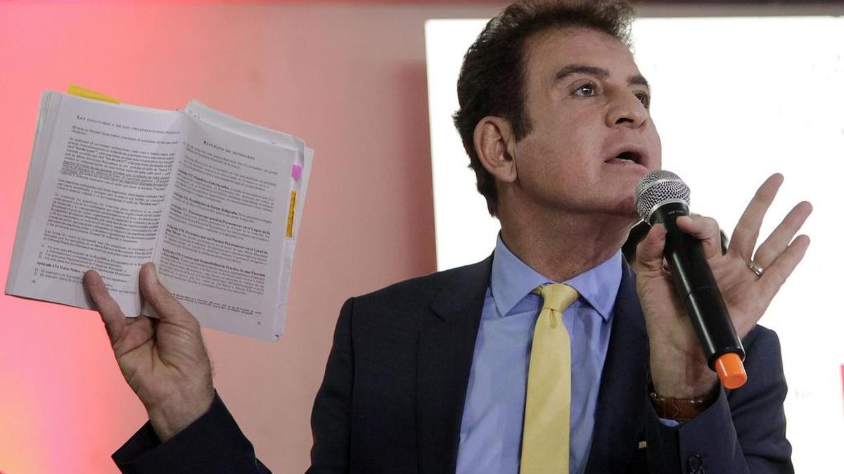 El candidato presidencial hondureño Salvador Nasralla afirma que hubo fraude en las recientes elecciones.