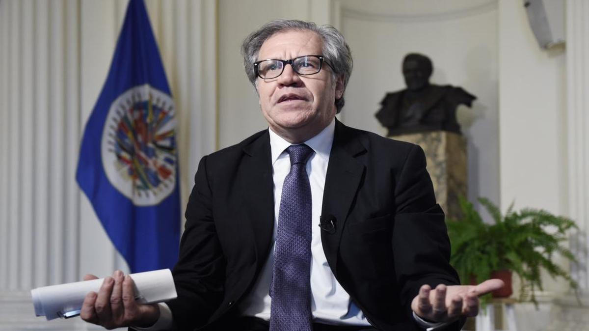 El secretario general de la OEA, Luis Almagro, habla el 3 de junio en la sede de la organización en Washington. Almagro pidió que toda iniciativa de diálogo en Venezuela incluya el referendo revocatorio y la liberación de los presos políticos.