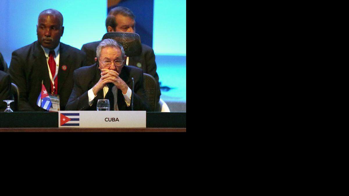 
El gobernante cubano Raúl Castro participa en la cumbre de la CELAC en Costa Rica, el jueves pasado. Castro divulgó una serie de exigencias para normalizar las relaciones con Estados Unidos.
