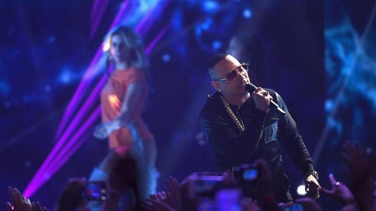 El reguetonero Jacob Forever, visto aquí en una presentación en 2017, era uno de los artistas cubanos que estaba pautado para participar en el concierto en Hialeah, que posteriormente fue cancelado.