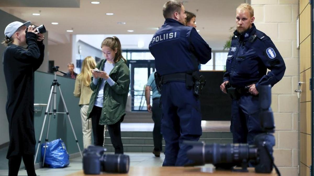 La policía de Pirkanmaa, en Tampere, Finlandia, mantienen en custodia a seis miembros del equipo masculino de voléibol.