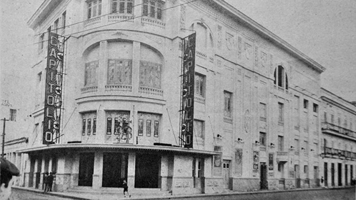 Fachada del cine Capitolio (Campoamor) inaugurado en 1920, Centro Habana, La Habana.