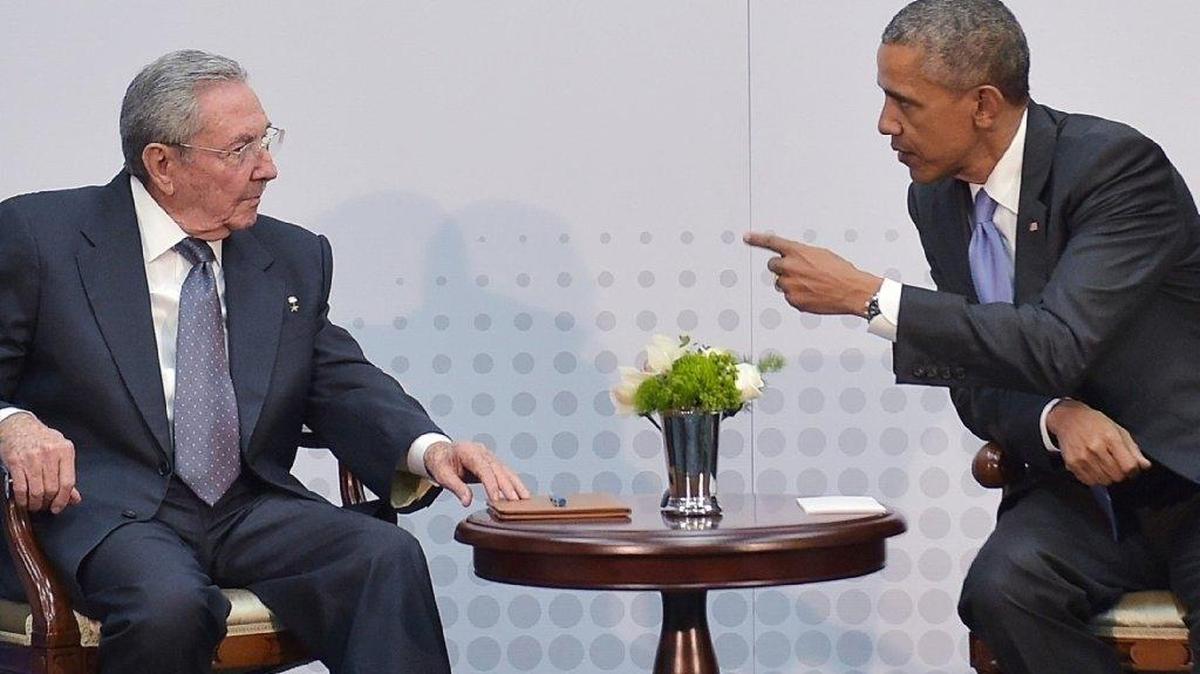El gobernante cubano Raúl Castro y el presidente Barack Obama.