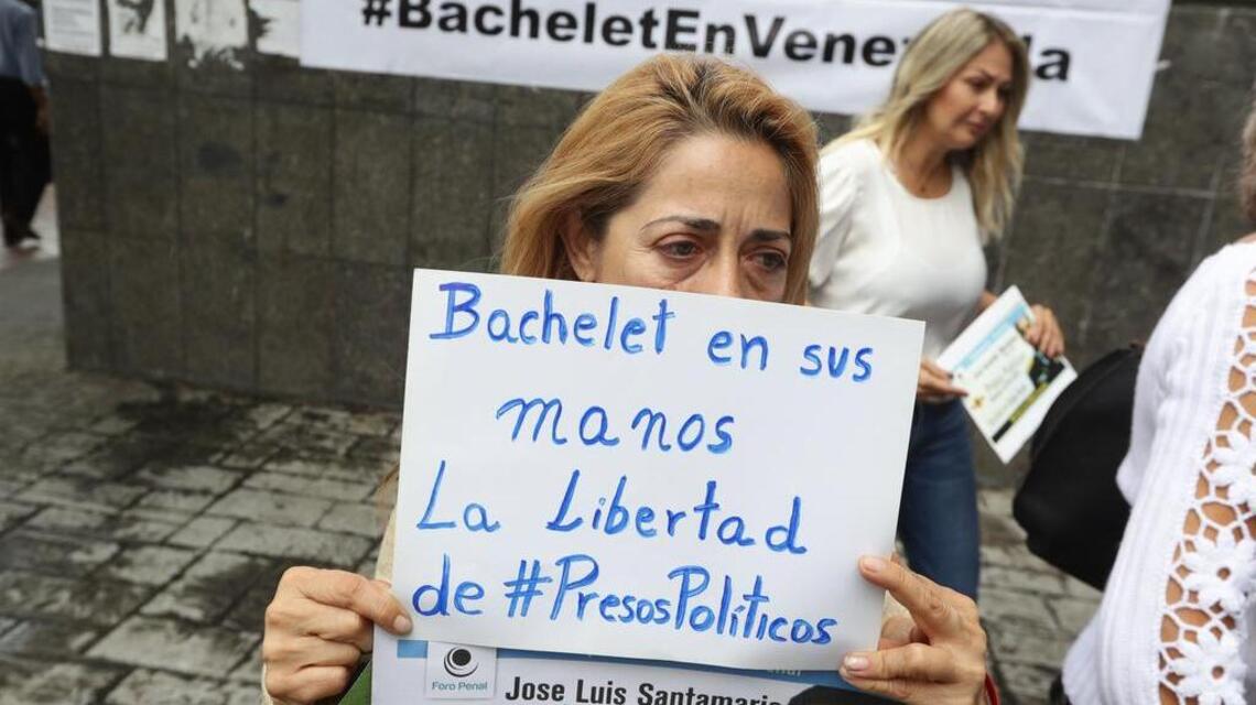 Michelle Bachelet encara al régimen de Maduro
