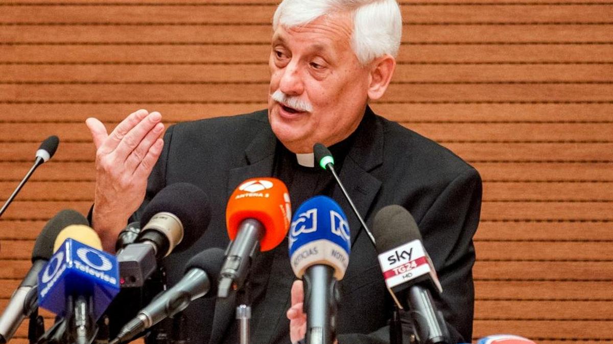 El venezolano Arturo Sosa, Padre General de la Compañía de Jesús, en una conferencia de prensa en Roma el 18 de octubre.