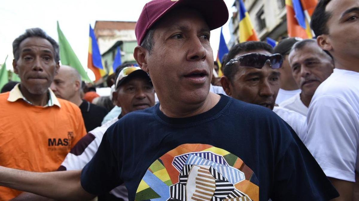 El candidato presidencial venezolano Henry Falcón participa en un acto electoral en Caracas, el pasado abril.