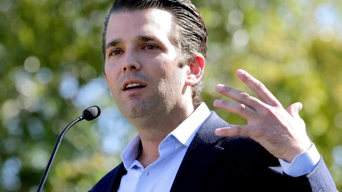 Donald Trump Jr. hace campaña por su padre en Arizona, el 4 de noviembre del 2016.