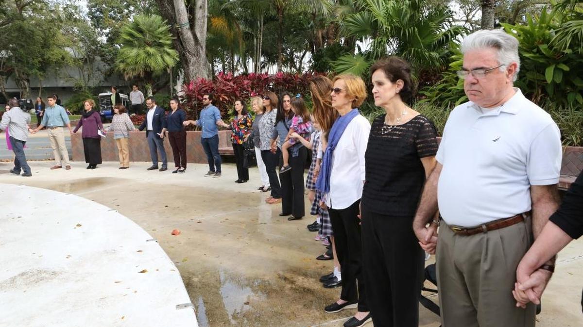 Un acto en memoria de los Hermanos al Rescate abatidos por aviones cubanos en 1996 se llevó a cabo en FIU el 24 de febrero.