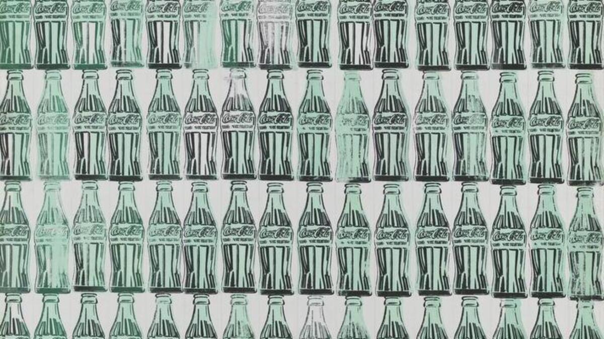 Uno de los diversos cuadros que Andy Warhol dedicó, en 1962, al refresco más emblemático de la cultura norteamericana conforma parte de una exhibición del Whitney Museum of American Art en Nueva York.
