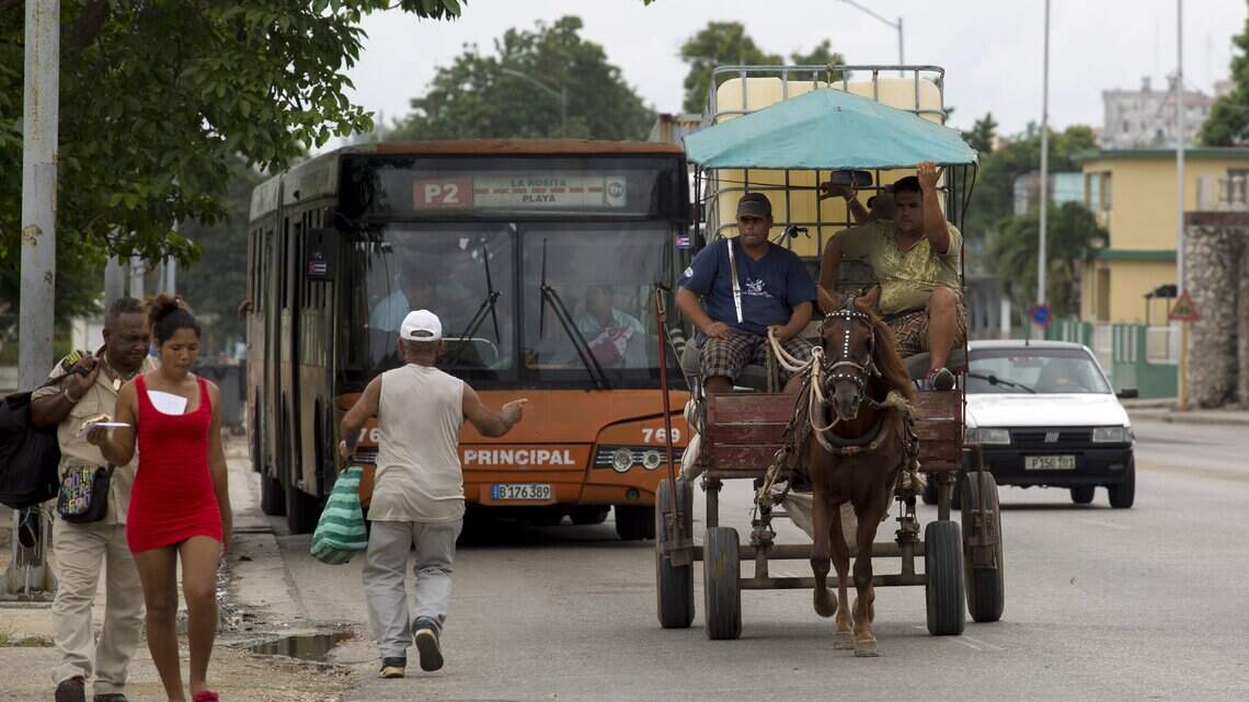 Solución del régimen cubano a la crisis: crear nuevos cargos de gobierno
