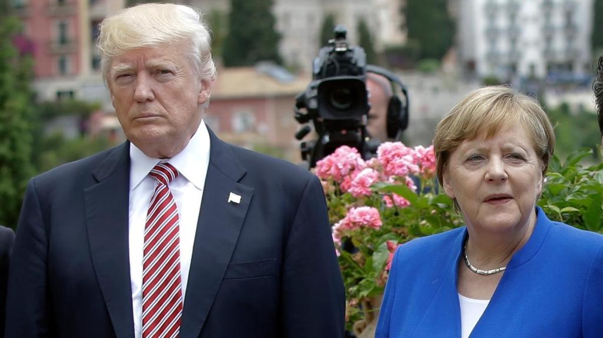 El presidente de EEUU, Donald Trump, se reúne en Italia con la canciller de Alemania, Angela Merkel, el 26 de mayo, durante la cumbre del G7. Trump criticó el superávit comercial de Alemania con EEUU.