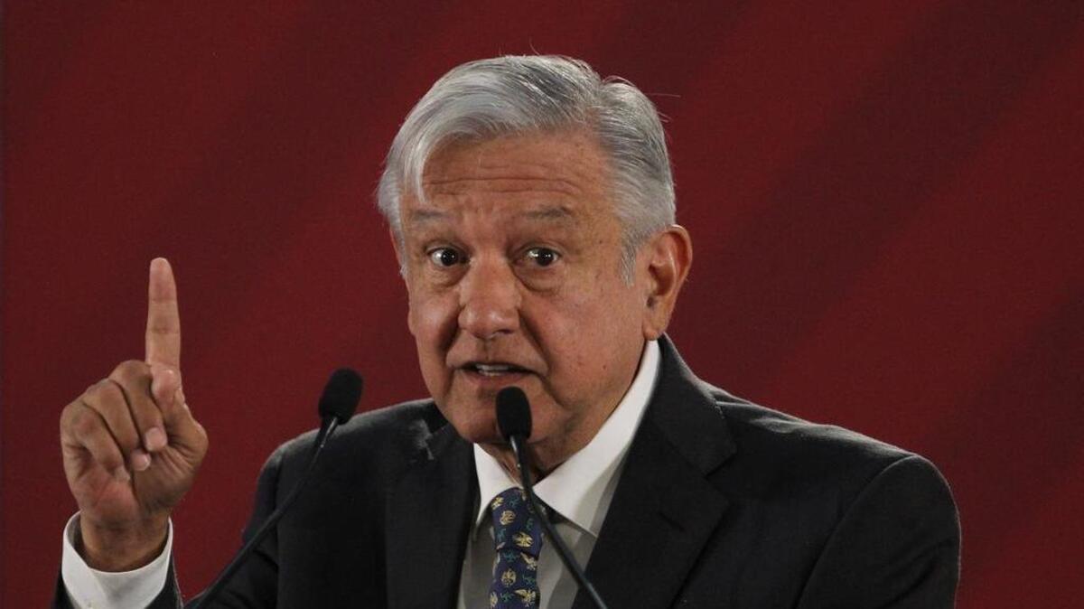 El presidente de México, Andrés Manuel López Obrador, habla este el 3 de mayo durante su conferencia de prensa matutina en el Palacio Nacional en Ciudad de México.