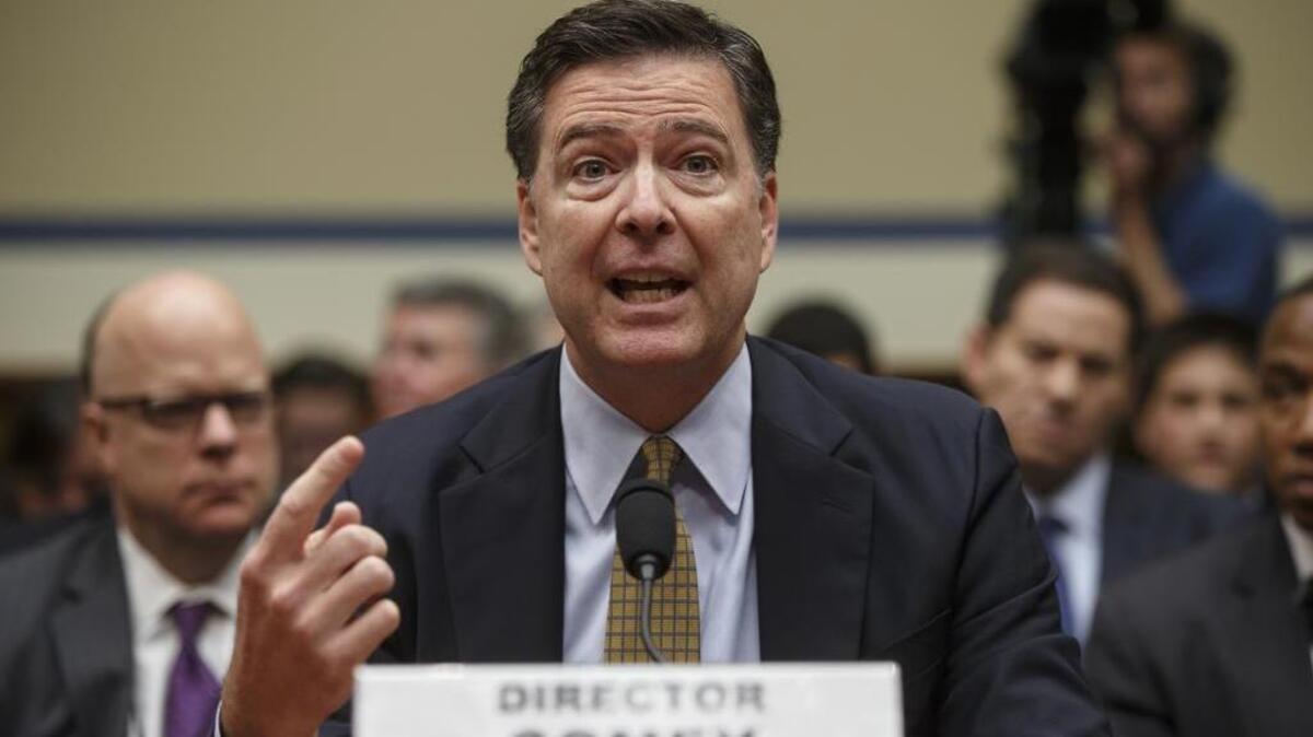 James Comey, ex director del FBI, fue despedido de su cargo por el presidente Trump, quien ha criticado frecuentemente a la agencia.