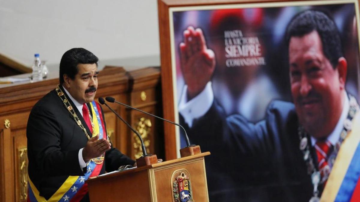 El gobernante de Venezuela, Nicolás Maduro, pronuncia su discurso anual sobre el estado de la nación en la Asamblea Nacional, en Caracas. Foto de archivo