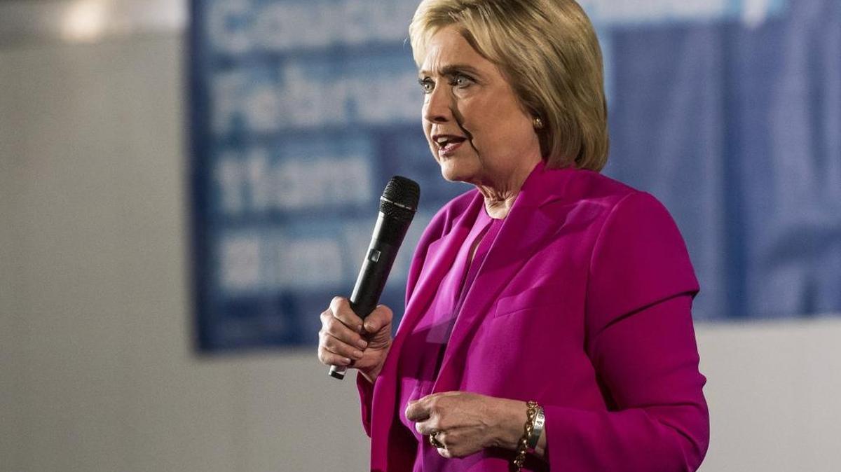 Una encuesta realizada por la división latina de la empresa Burson-Marsteller indica que los candidatos favoritos de los hispanos son la demócrata Hillary Clinton y el republicano Marco Rubio.