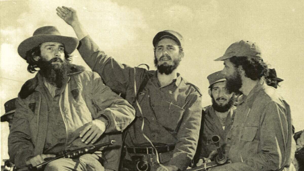 Fidel Castro llegando a La Habana, junto con Camilo Cienfuegos en enero del 1959.