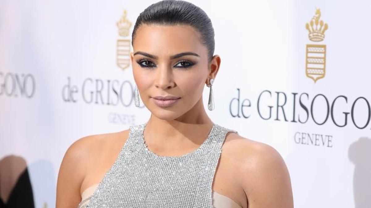 Kim Kardashian, estrella del ‘reality’ ‘Keeping Up with the Kardashians’, de la cadena E!, se ha dado a conocer por su figura curvilínea.